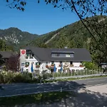 Bed and Breakfast Landgasthof & Restaurant Batzenhaeusl