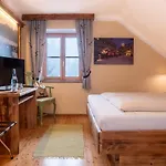 Landgasthof & Restaurant Batzenhaeusl 3*