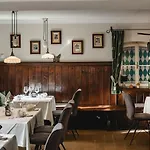 Landgasthof & Restaurant Batzenhausl Bed & Breakfast 3*