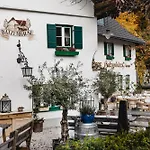Landgasthof & Restaurant Batzenhausl Bed & Breakfast Sankt Gilgen