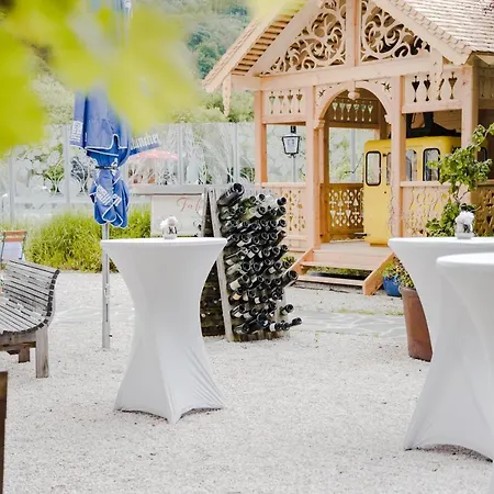 Landgasthof & Restaurant Batzenhaeusl Bed & Breakfast Sankt Gilgen