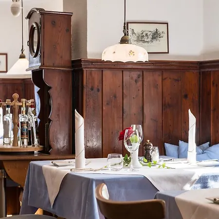 Landgasthof & Restaurant Batzenhaeusl Sankt Gilgen