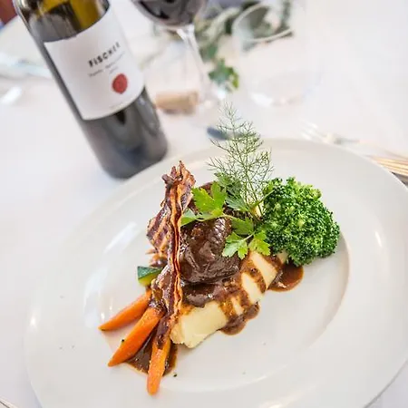 Landgasthof & Restaurant Batzenhaeusl Bed & Breakfast 3*