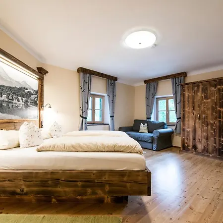 Landgasthof & Restaurant Batzenhaeusl Sankt Gilgen