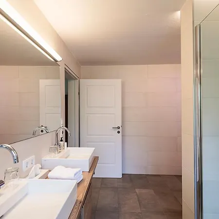 Landgasthof & Restaurant Batzenhaeusl Bed & Breakfast 3*