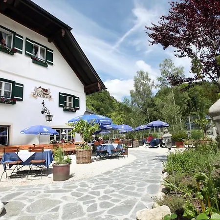 Landgasthof & Restaurant Batzenhaeusl 3* 성길벤