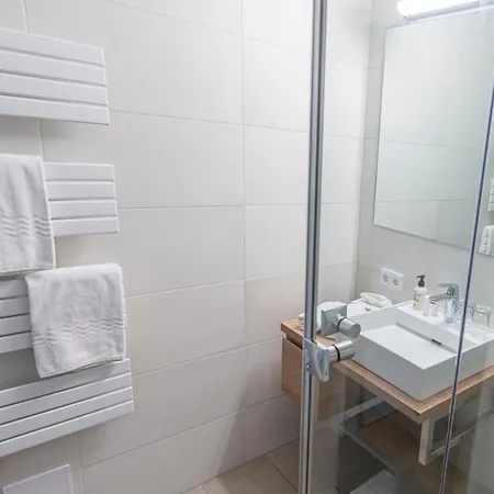 Landgasthof & Restaurant Batzenhaeusl 3*