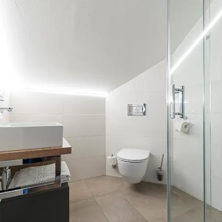 Landgasthof & Restaurant Batzenhaeusl Bed & Breakfast Sankt Gilgen